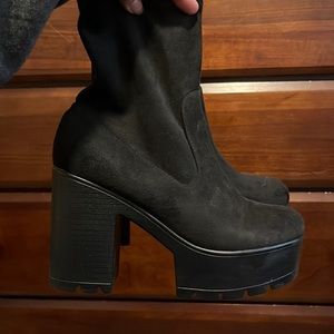 Platform boots